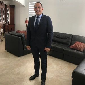 Meet your Posher, Luis